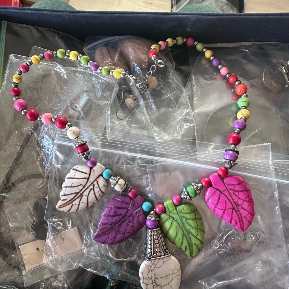 Colorful Leaf Necklace - Picture 2 of 4